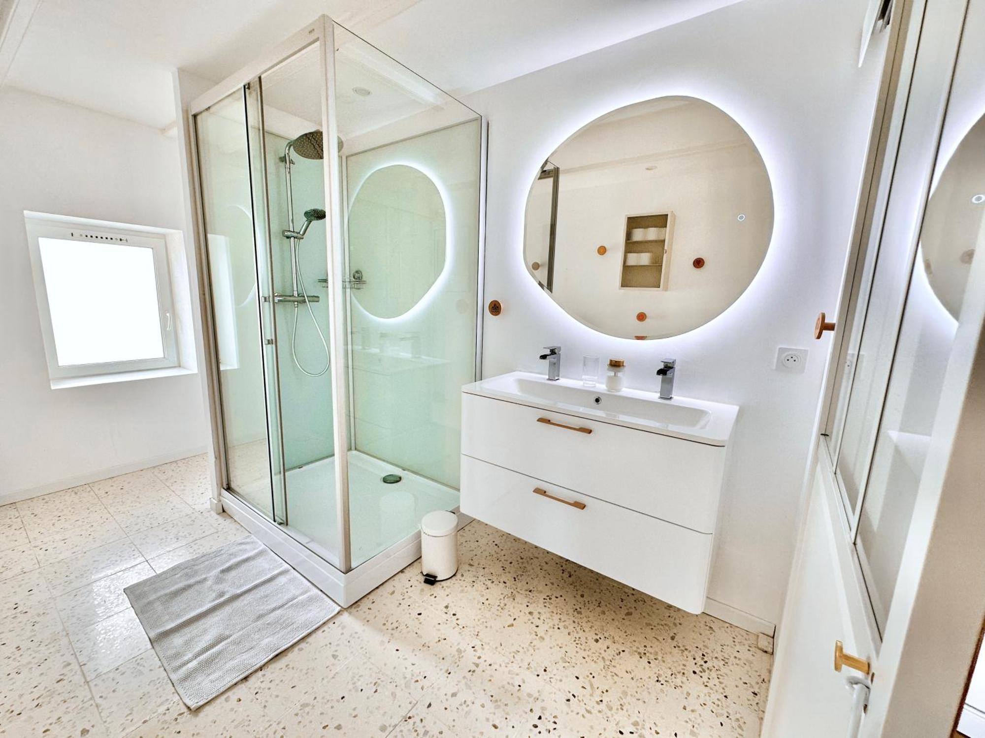 Au Bon Accueil - Appartement Vue Mer - Hyper Centre - Avec Home-Cinema Carantec Eksteriør billede